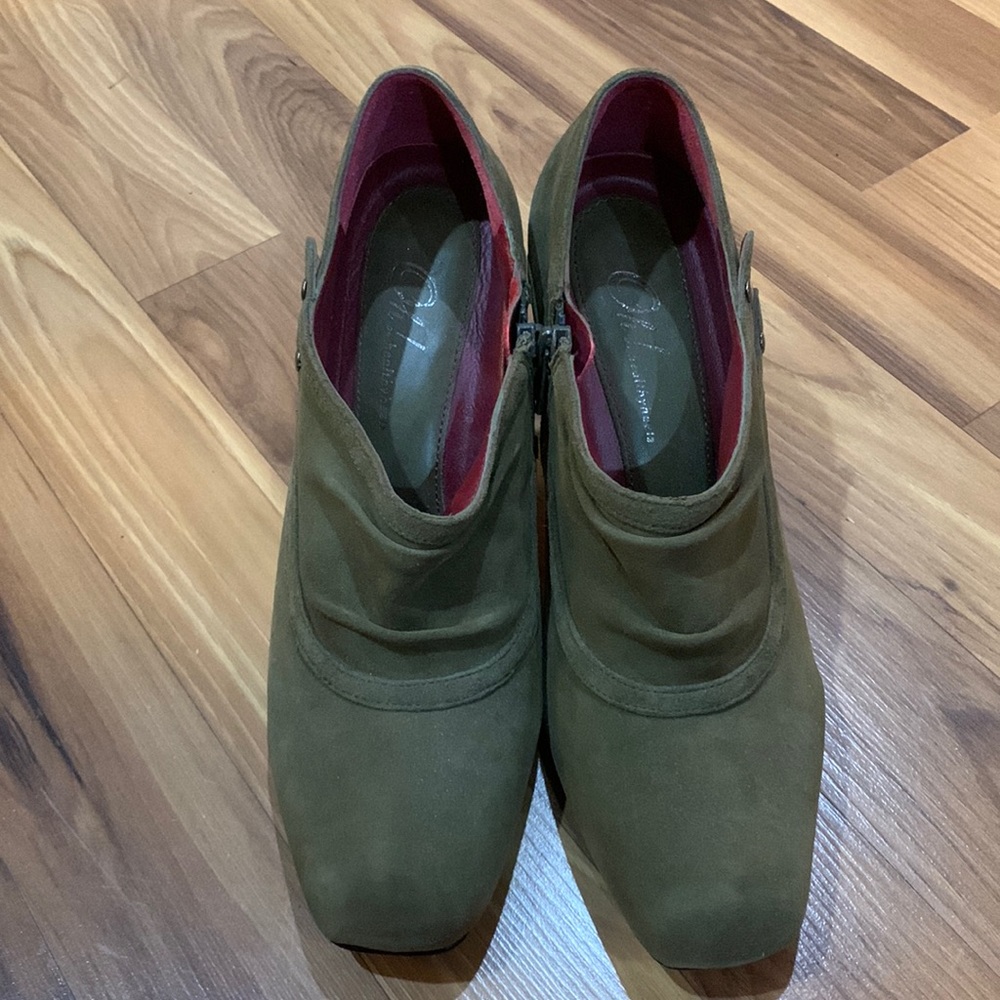 Oh! Healthy heels women’s shoes size 8